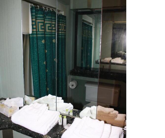 سوییت لوکس, Grand Motel Saint Hubert
