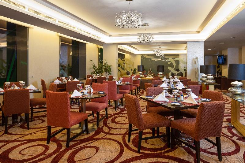 חדר קלאב עם מיטת קינג, Crowne Plaza Riyadh   Rdc Hotel & Convention, An Ihg