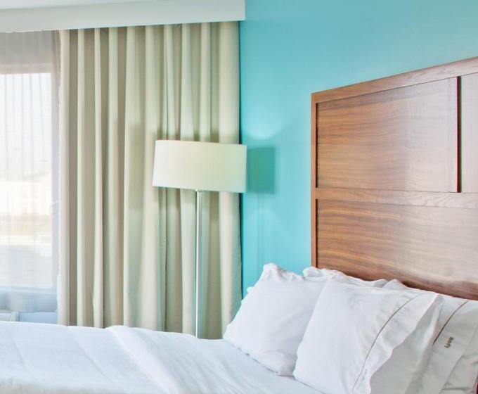 اتاق لوکس با تخت بزرگ, Holiday Inn Express Indianapolis  Fishers, An Ihg