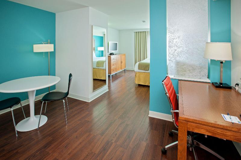 اتاق استاندارد با تخت بزرگ, Holiday Inn Express Indianapolis  Fishers, An Ihg