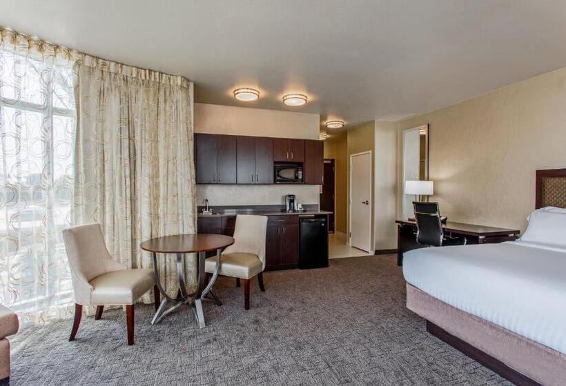 Suite Ático, Holiday Inn Express & Suites Anaheim Resort Area