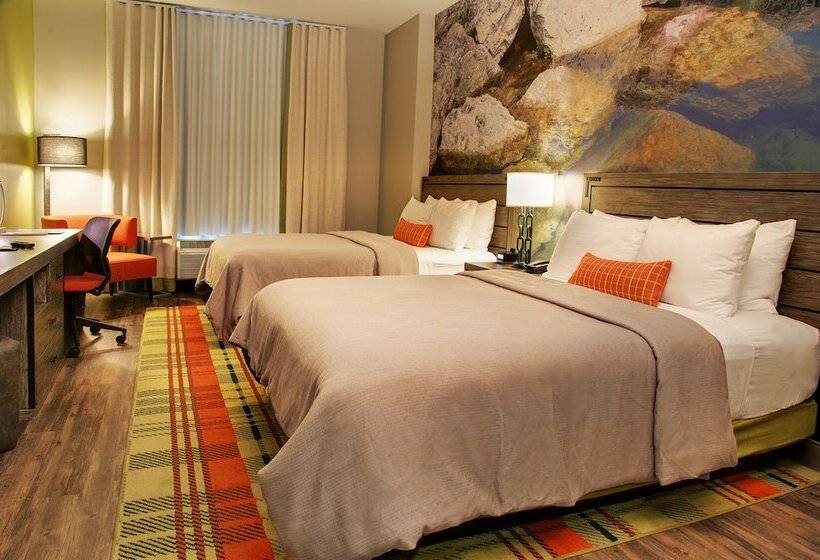 اتاق استاندارد با 2 تخت دوبل, Indigo Traverse City, An Ihg