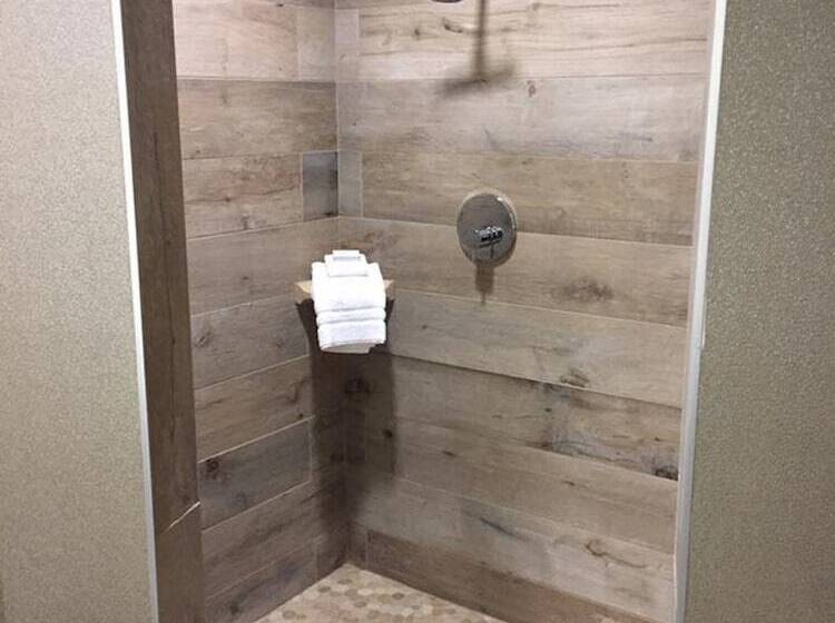 سوئیت برای معلولان, Indigo Traverse City, An Ihg