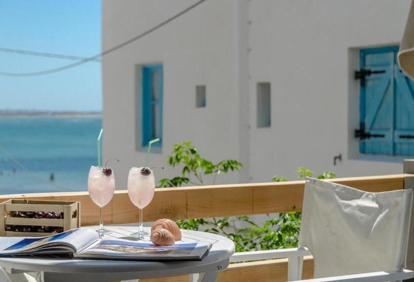 اتاق لوکس با چشم‌انداز دریا, Panormos Hotel And Studios