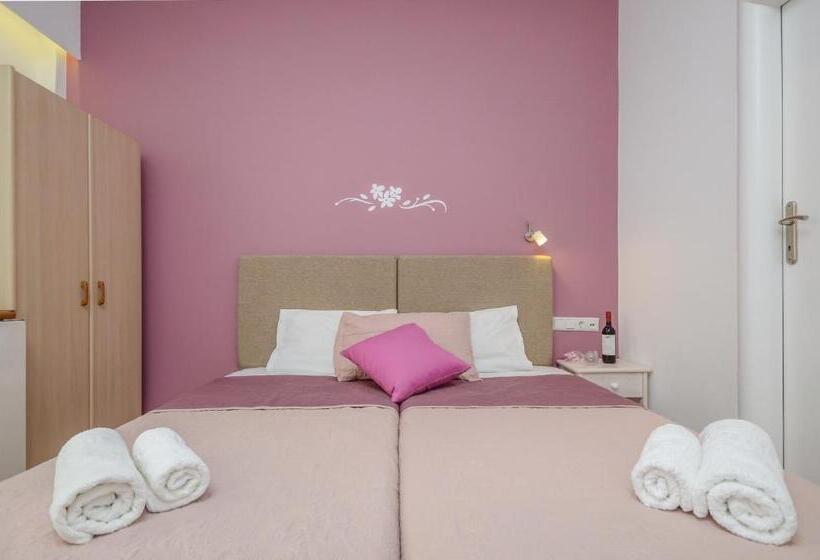 اتاق لوکس, Panormos Hotel And Studios