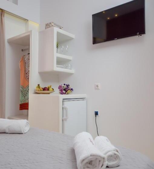 اتاق استاندارد با چشم‌انداز دریا, Panormos Hotel And Studios