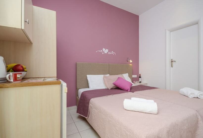 اتاق لوکس, Panormos Hotel And Studios