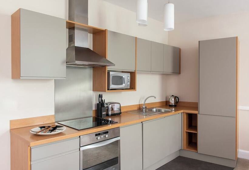 آپارتمان سوپریور 1 خوابه, Saco Bristol  West India House