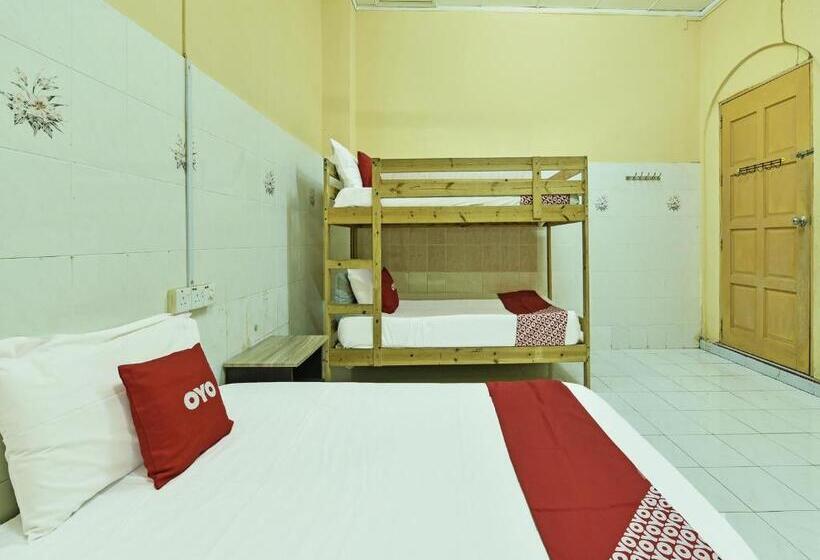 اتاق سوپریور خانوادگی, Oyo 90702 Empire Inn 1