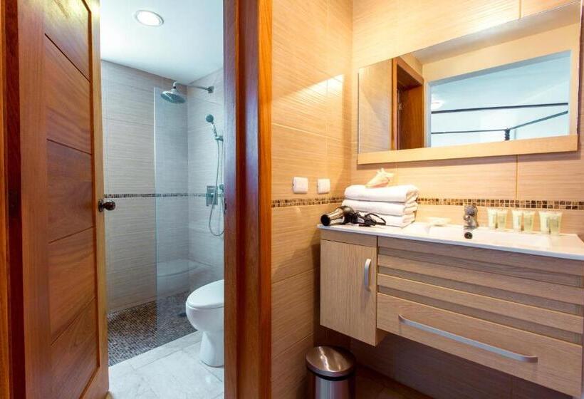 Deluxe Suite Sea View, Aventura Village Los Corales Beach And Spa