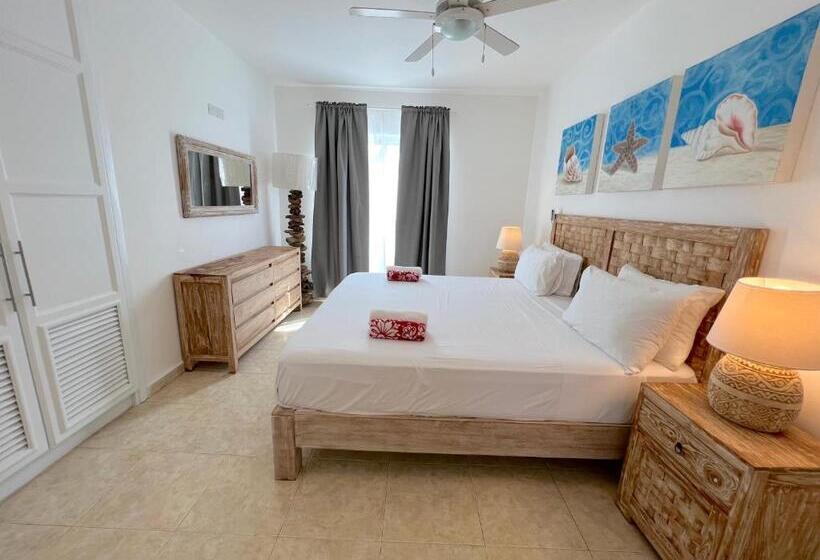 سوییت با چشم‌انداز استخر, Aventura Village Los Corales Beach And Spa