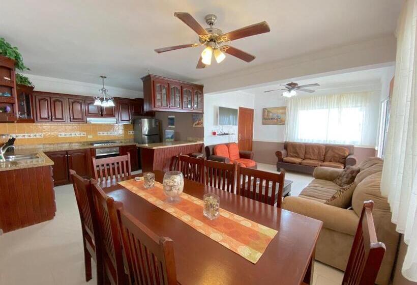 سوئیت با بالکن, Aventura Village Los Corales Beach And Spa