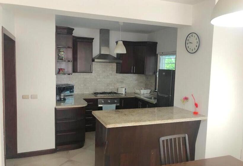سوییت با چشم‌انداز باغ, Aventura Village Los Corales Beach And Spa