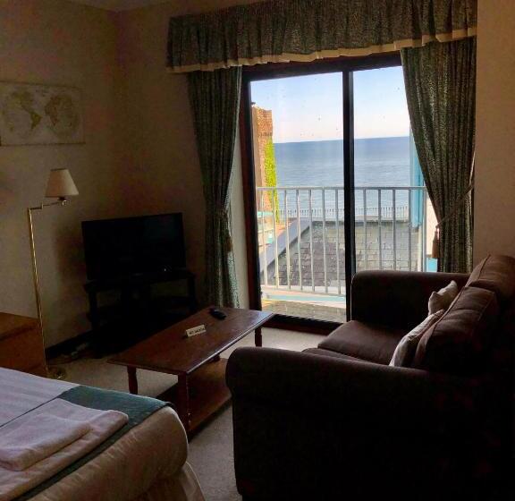 חדר משפחתי, No: 1 The Esplanade Guest Accommodation