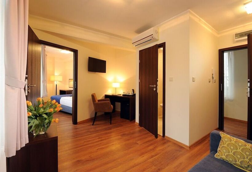 اتاق استاندارد سه نفره, Armon Residence