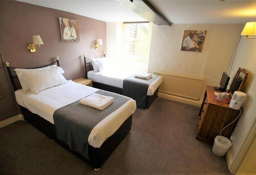 Standard Room, The Kings Arms Chipping Norton