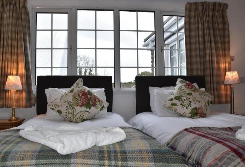 اتاق لوکس, Three Horseshoes Country Inn