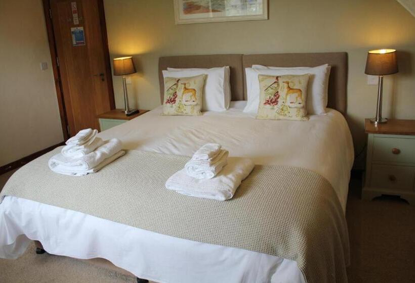 اتاق لوکس خانوادگی, Three Horseshoes Country Inn