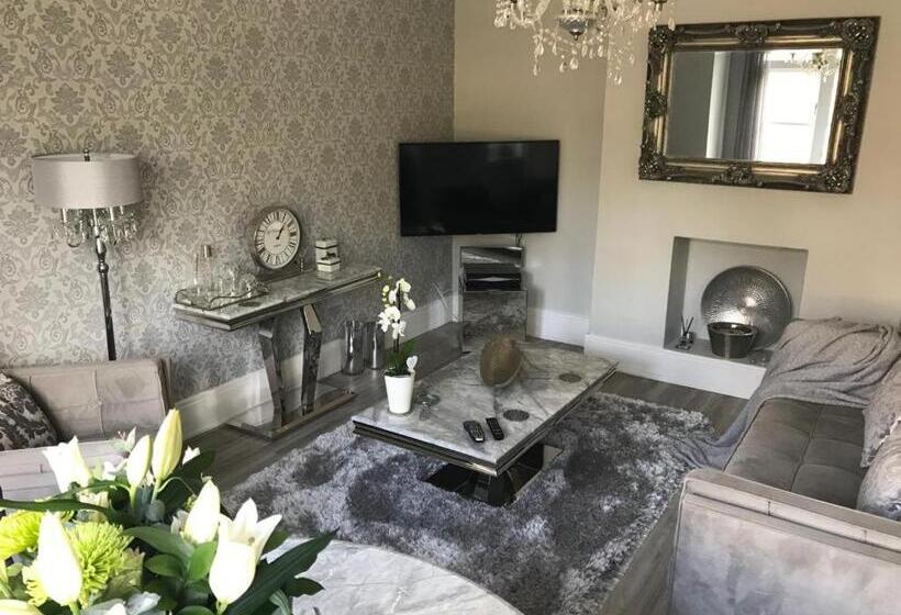 آپارتمان لوکس 1 خوابه, Newmarket Boutique Apartments