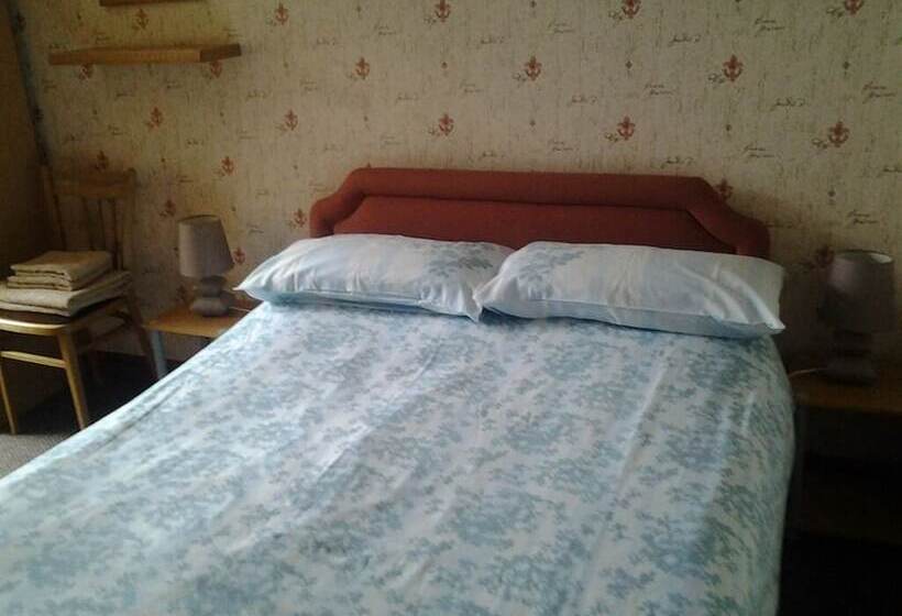 اتاق استاندارد, The Lyndene Guest House