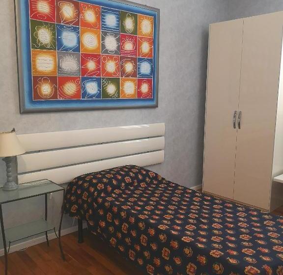 اتاق استاندارد یک تخته با سرویس بهداشتی مشترک, B&b Villa Carmen