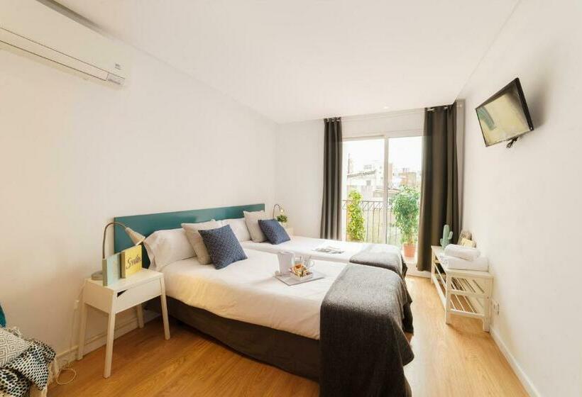 اتاق استاندارد با بالکن, Bypillow House