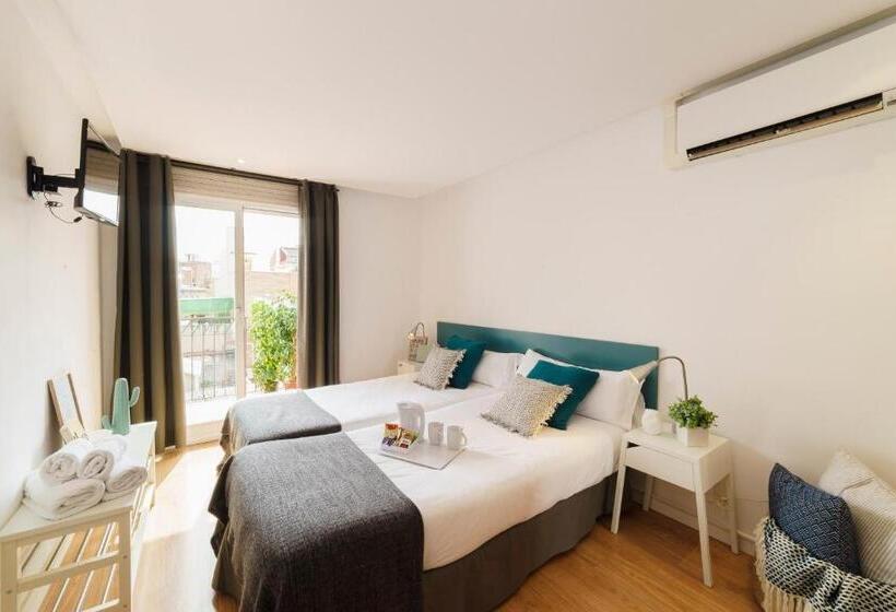 اتاق استاندارد با بالکن, Bypillow House