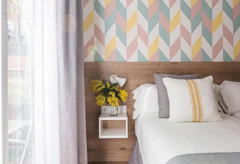اتاق استاندارد سه نفره, Bypillow House