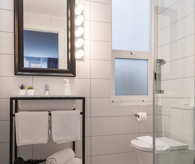 اتاق استاندارد سه نفره, Bypillow House