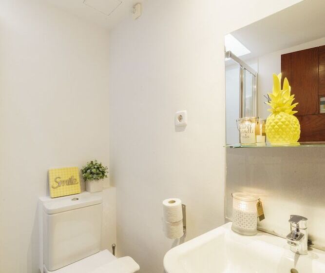 اتاق استاندارد با بالکن, Bypillow House