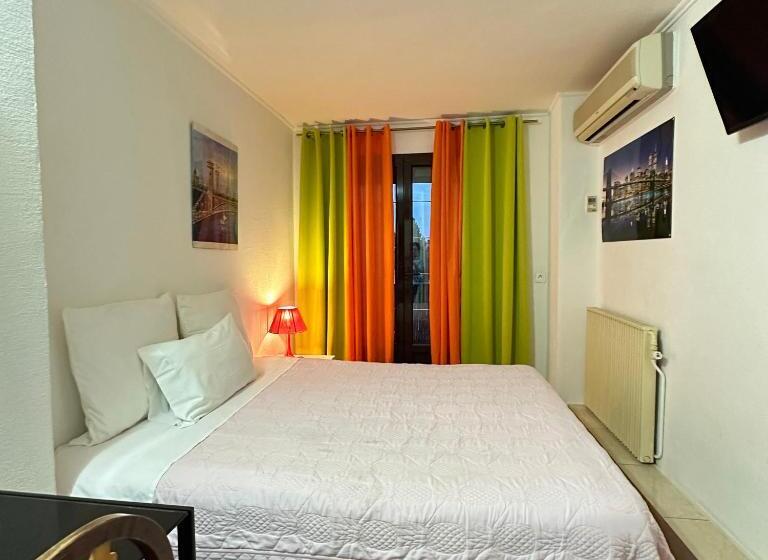 اتاق استاندارد یک نفره, Paris Star