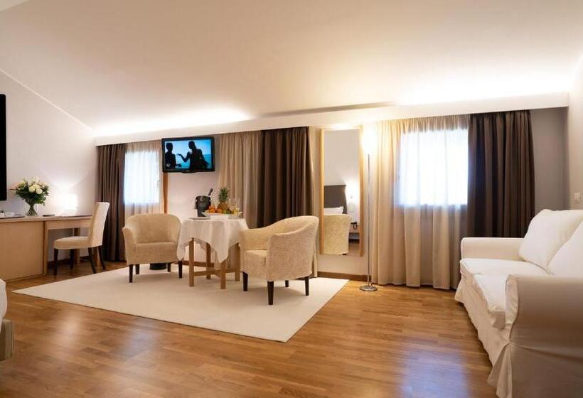 اتاق استاندارد با چشم‌انداز باغ, Relais Golf Padova