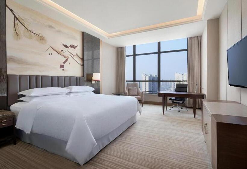 Club Room King Bed, Sheraton Chuzhou