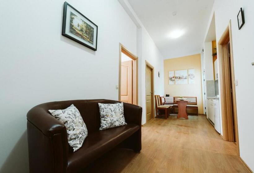 آپارتمان 2 خوابه, Medjugorje Irish Centre