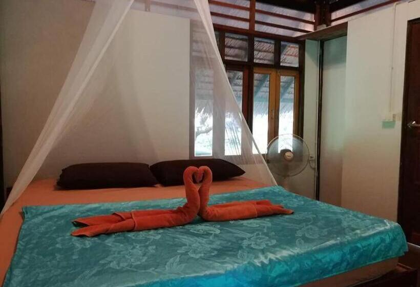 اتاق استاندارد با چشم‌انداز باغ, Cashew Nut Bungalow, Ko Mook