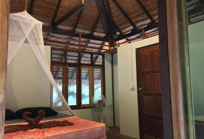 اتاق استاندارد با چشم‌انداز باغ, Cashew Nut Bungalow, Ko Mook