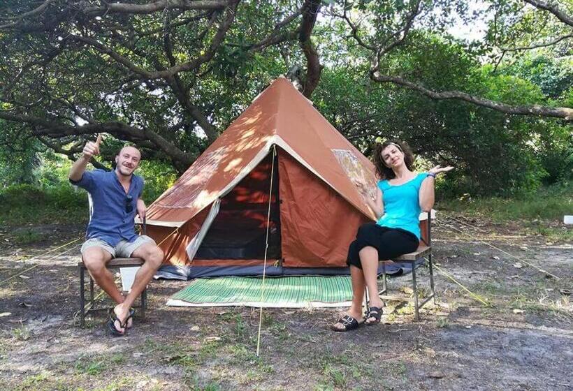 چادر با خدمات رفاهی استاندارد, Cashew Nut Bungalow, Ko Mook