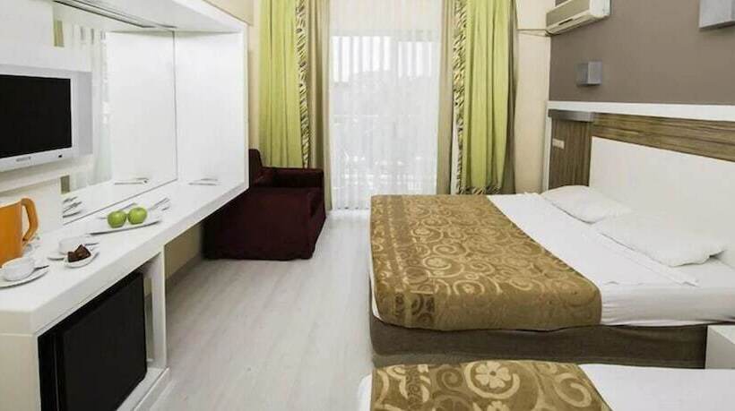 اتاق استاندارد چهار تخته, Dedeman Kemer Resort   Ultra All Inclusive