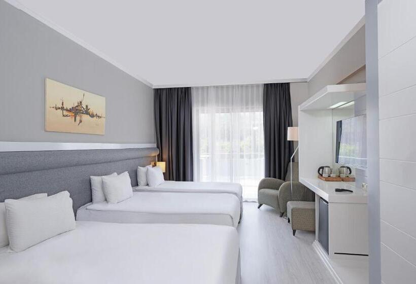 اتاق سوپریور چهار تخته, Dedeman Kemer Resort   Ultra All Inclusive
