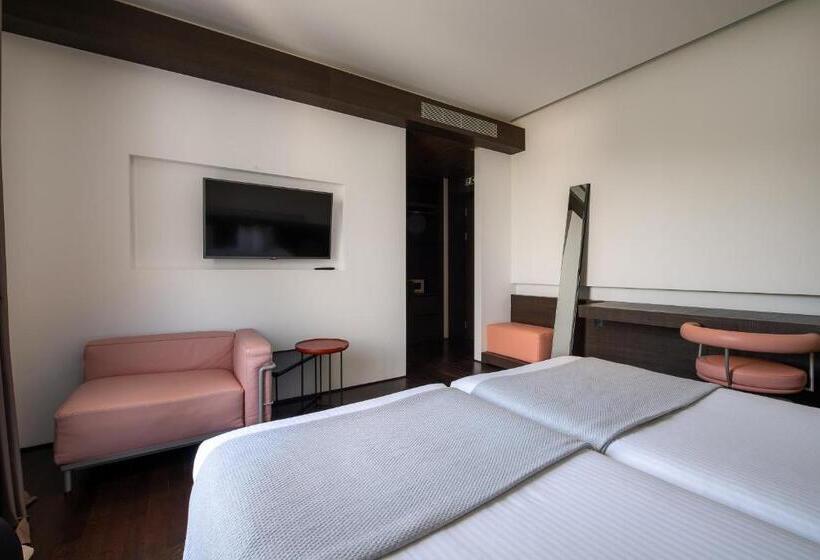 اتاق لوکس, Domotel Kastri