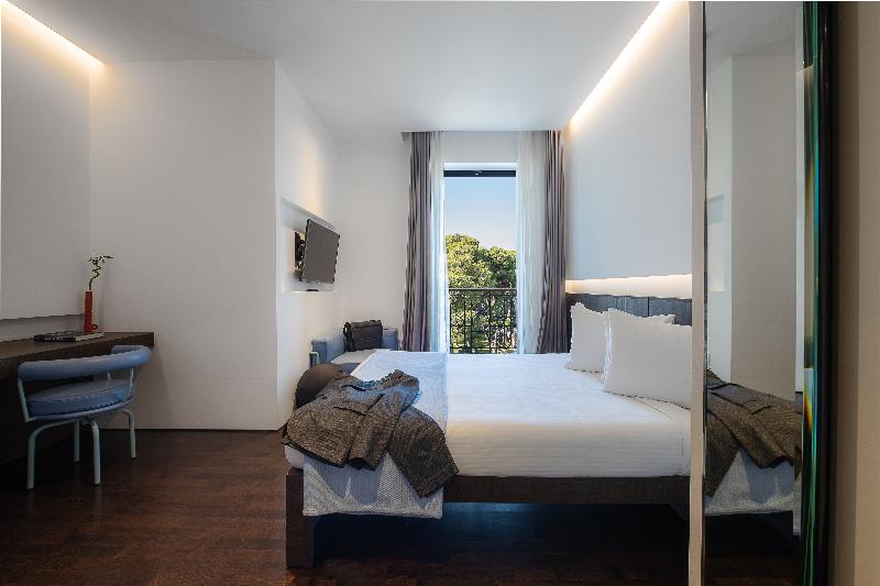 سوییت اجرایی, Domotel Kastri