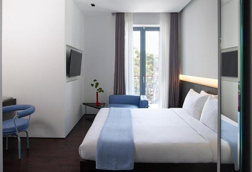 سوییت اجرایی, Domotel Kastri