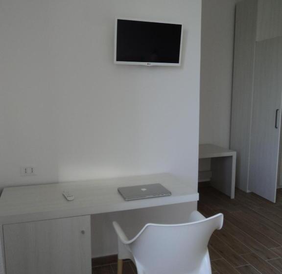 اتاق استاندارد سه نفره, Residence Altair   Serra Degli Alimini
