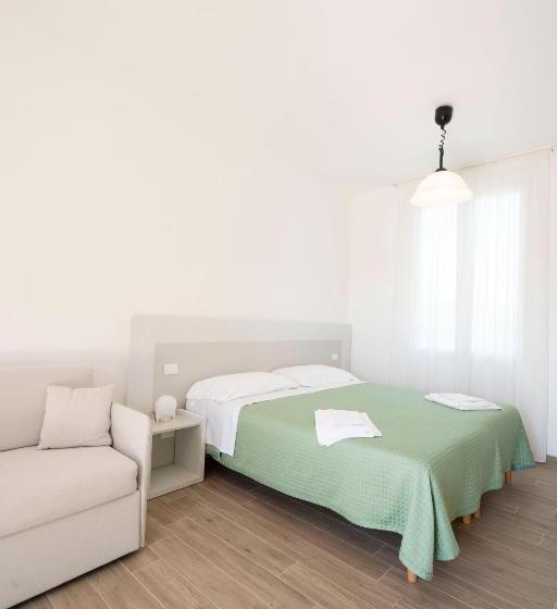 اتاق استاندارد سه نفره, Residence Altair   Serra Degli Alimini