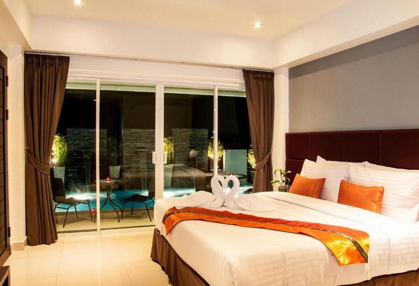 اتاق لوکس با چشم‌انداز استخر, Amin Resort