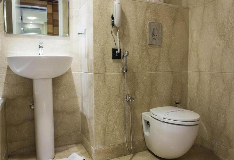 سوییت لوکس, Diana Heights Luxury
