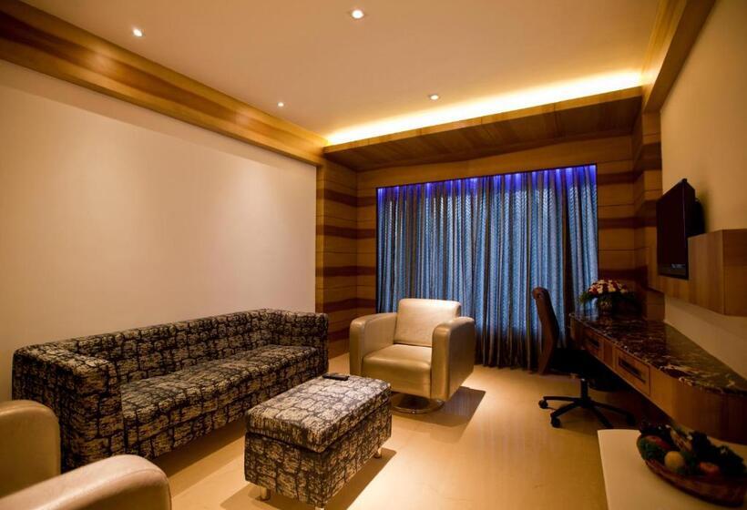 سوییت لوکس, Diana Heights Luxury