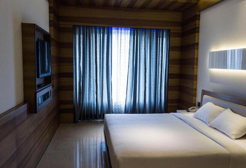 سوییت لوکس, Diana Heights Luxury