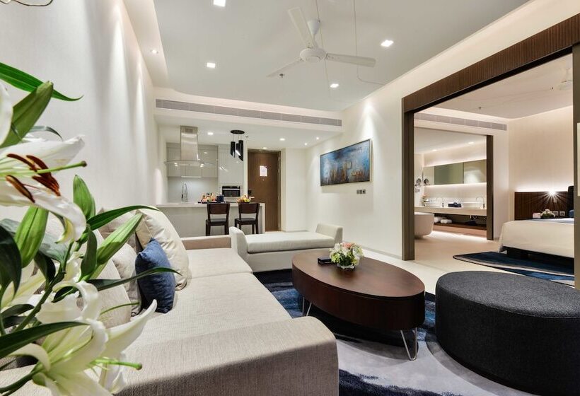 سوئیت کلاب, Dream Phuket Hotel & Spa