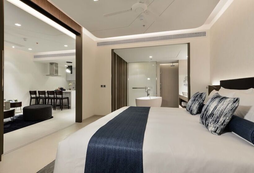 سوئیت کلاب, Dream Phuket Hotel & Spa